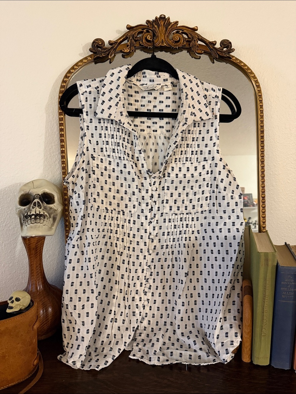 Caffe Marrahesh Sleeveless Button-Front White & Black Printed Blouse